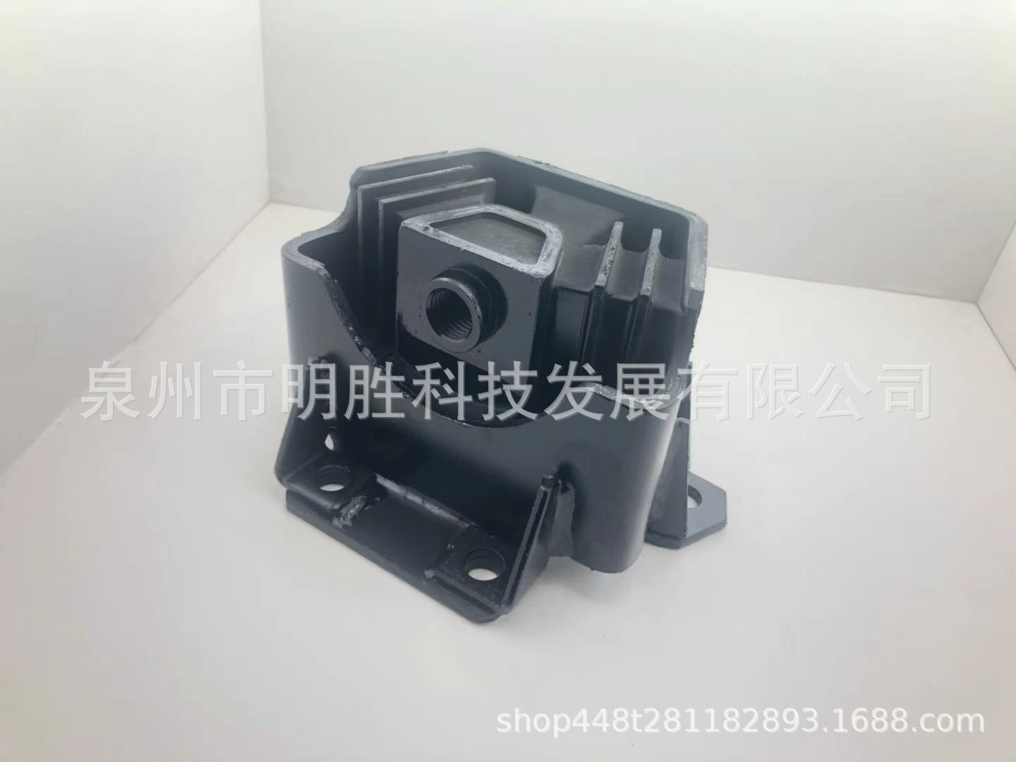 1-53215-302-0 发动机支架 ENGINE MOUNTING