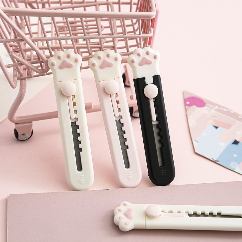 Mực, móng vuốt mèo mini, vật liệu sáng tạo nhất dành cho sinh viên.