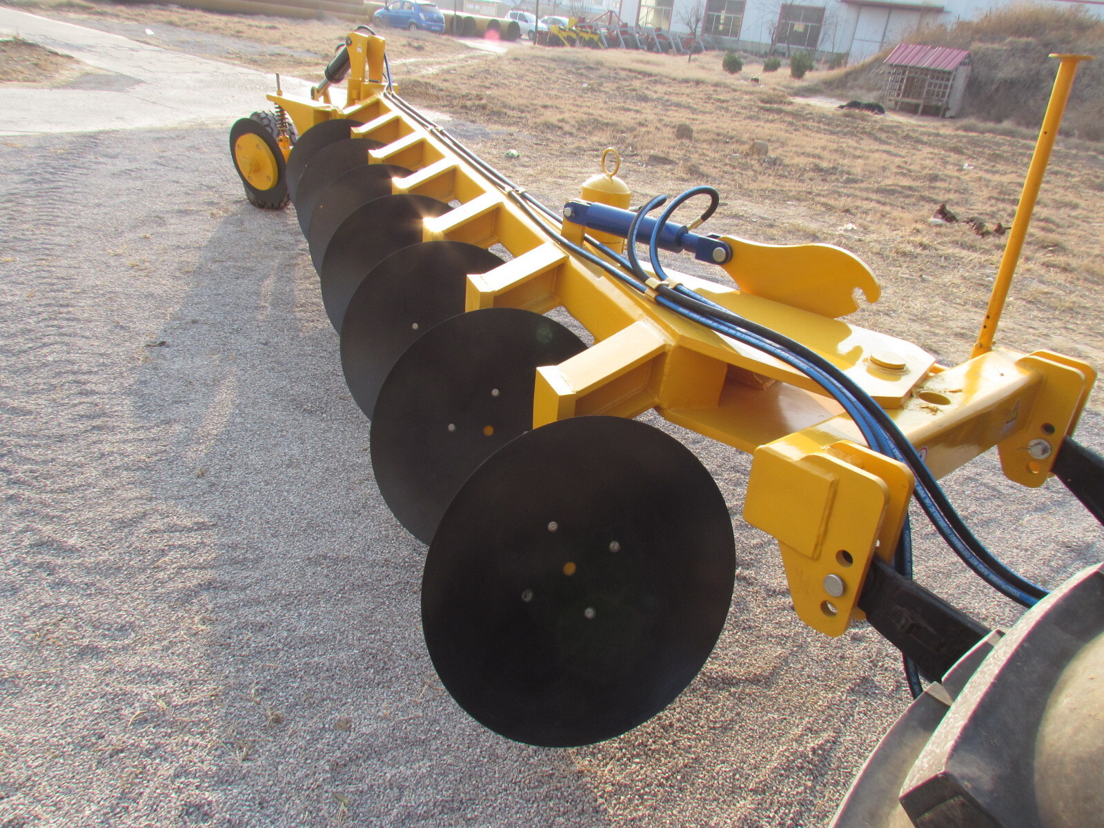 Supply of 1LY series of ploughs, sale of ploughs, semi-flagged heavy ploughs.