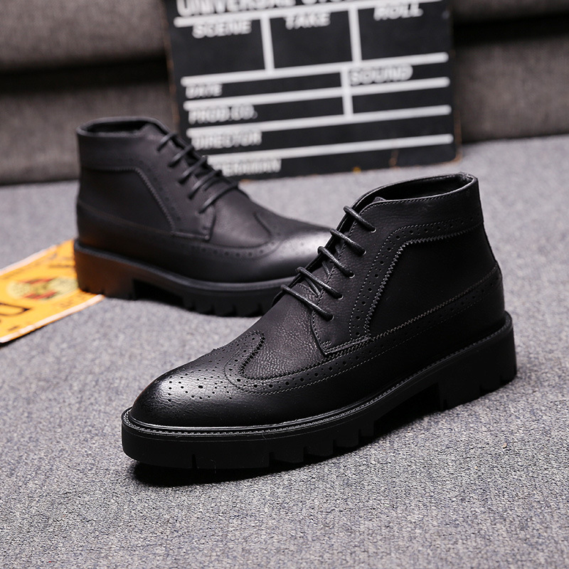 A man's new Young-fung Business Recreational Boots and Korean Tide Boots and Boots.