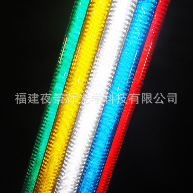 In ra Wirenet cho phép các gương siêu kỹ thuật tia cực tím được tách khỏi các tín hiệu giao thông EGP.
