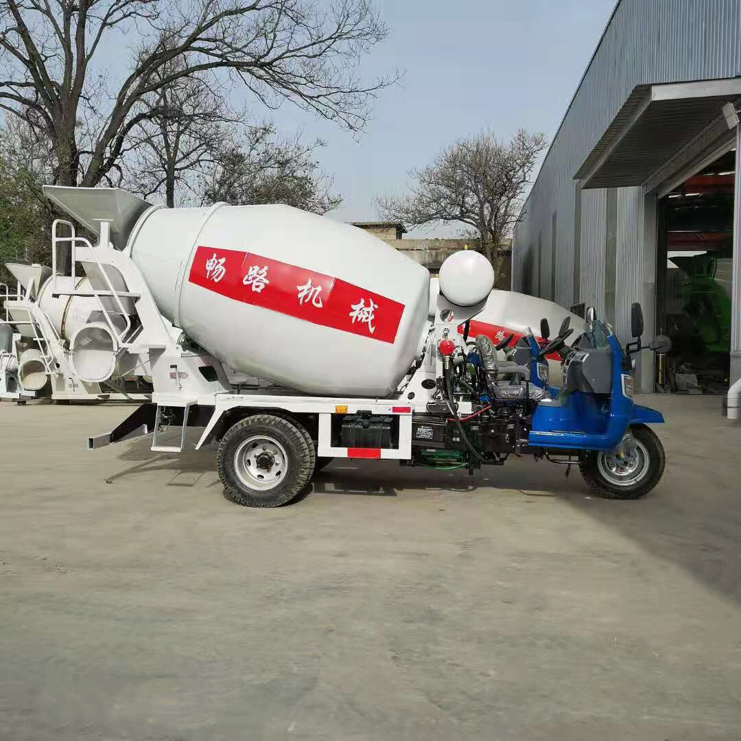 Small concrete mixer transporter, 5-wheeled cement tankers, rural mine-limited high-wide range