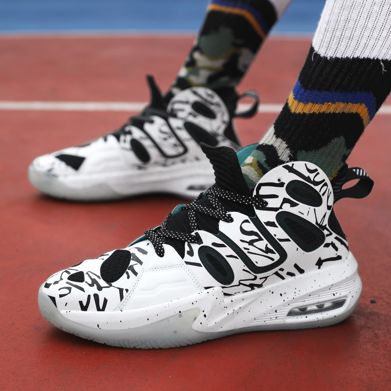 Irving Curly's new basketball shoe crochet in autumn 2023.