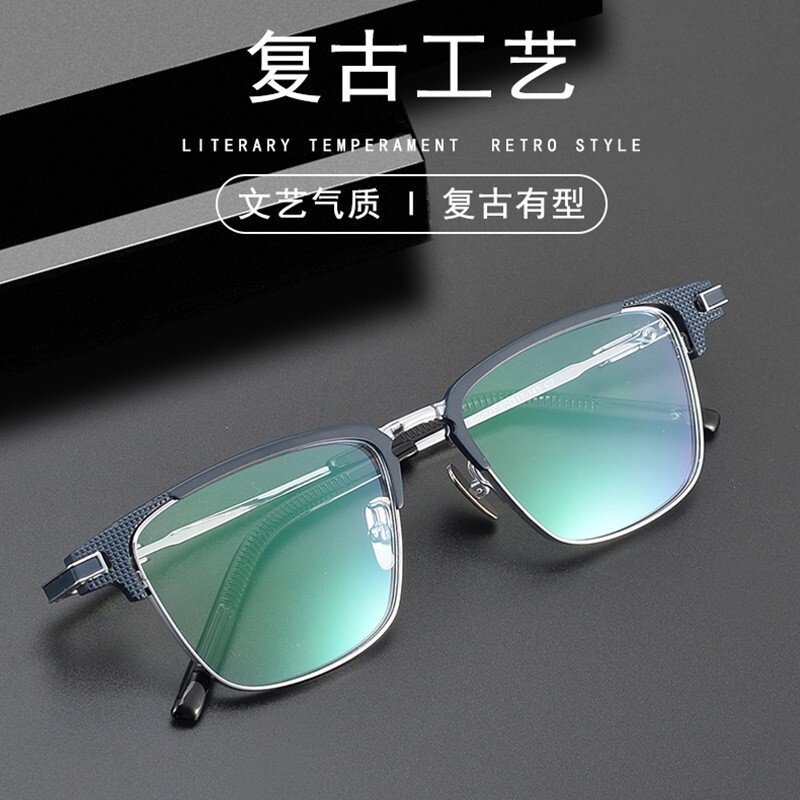 The new titanium-glassed man's fashion can be short-sighted and blue light-proof.