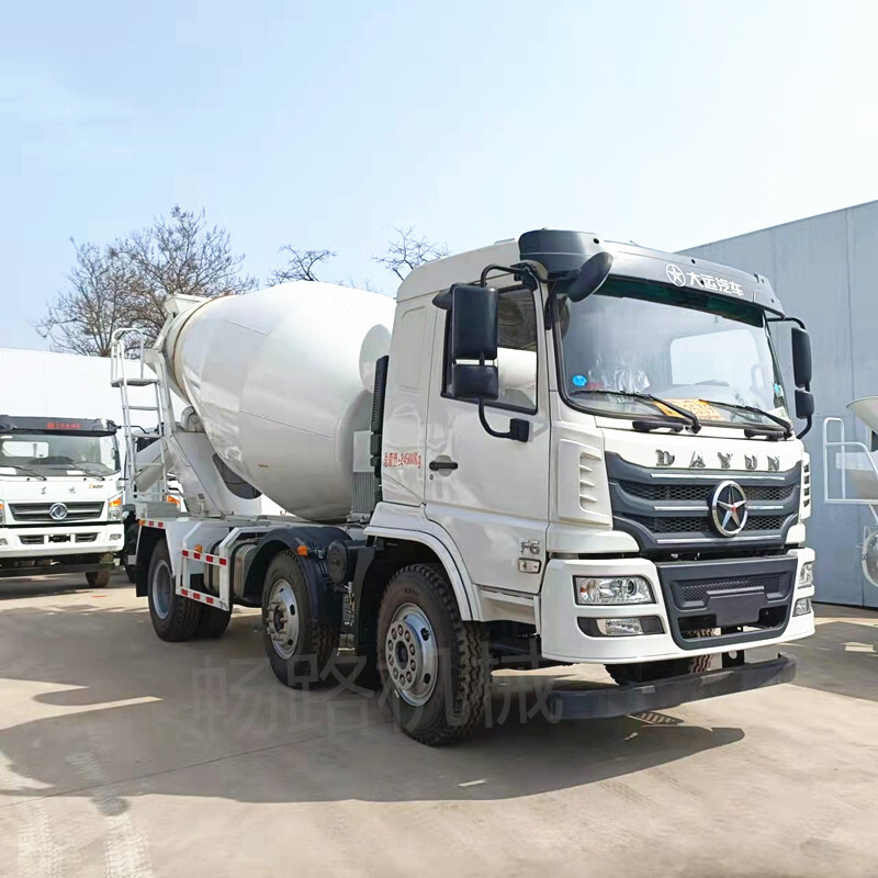 Small concrete mixer transporter, five major cement tankers, open road machinery