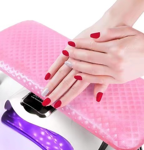 New manicure pillows, foot-stools, European-style cross-border manicure tools, cosmopolitan.