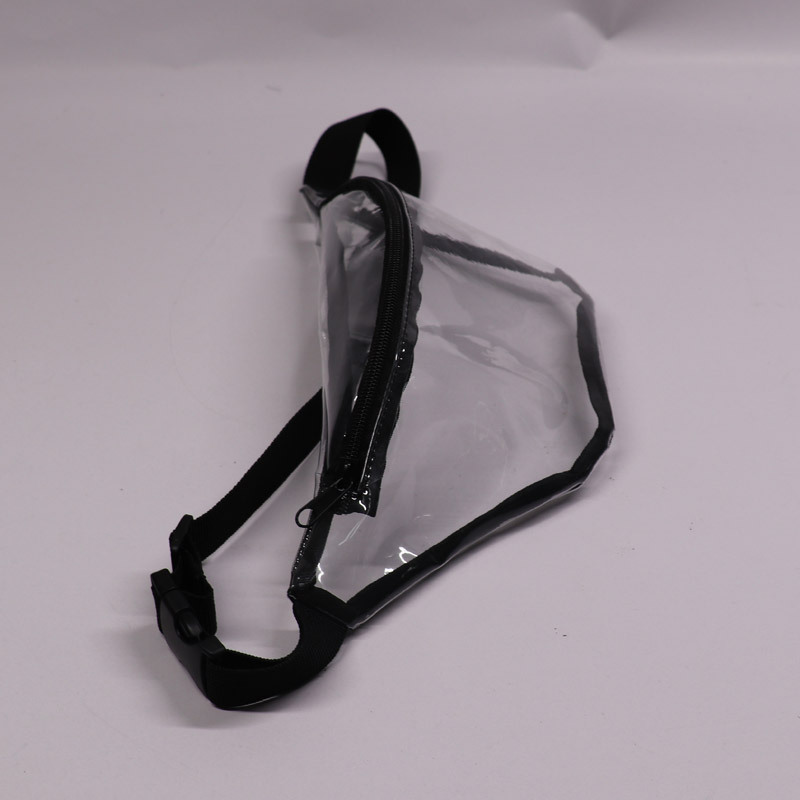 The new fashion PVC pocket slant across the shoulder by the lady with the outdoor sports cell phone and the transparent waterproofing kit.