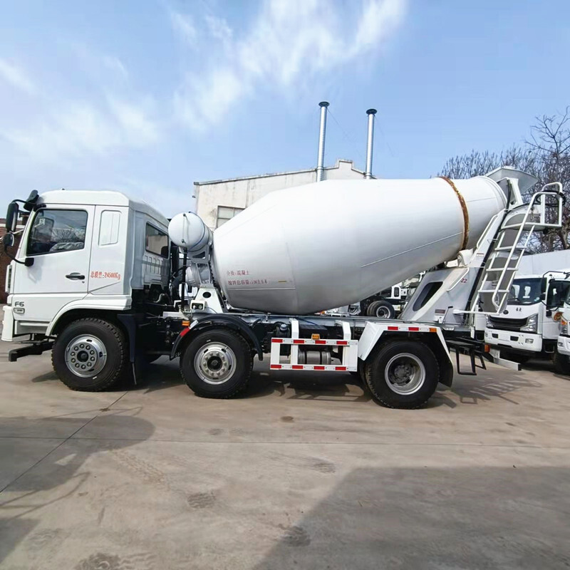 Small concrete mixer transporter, five major cement tankers, open road machinery