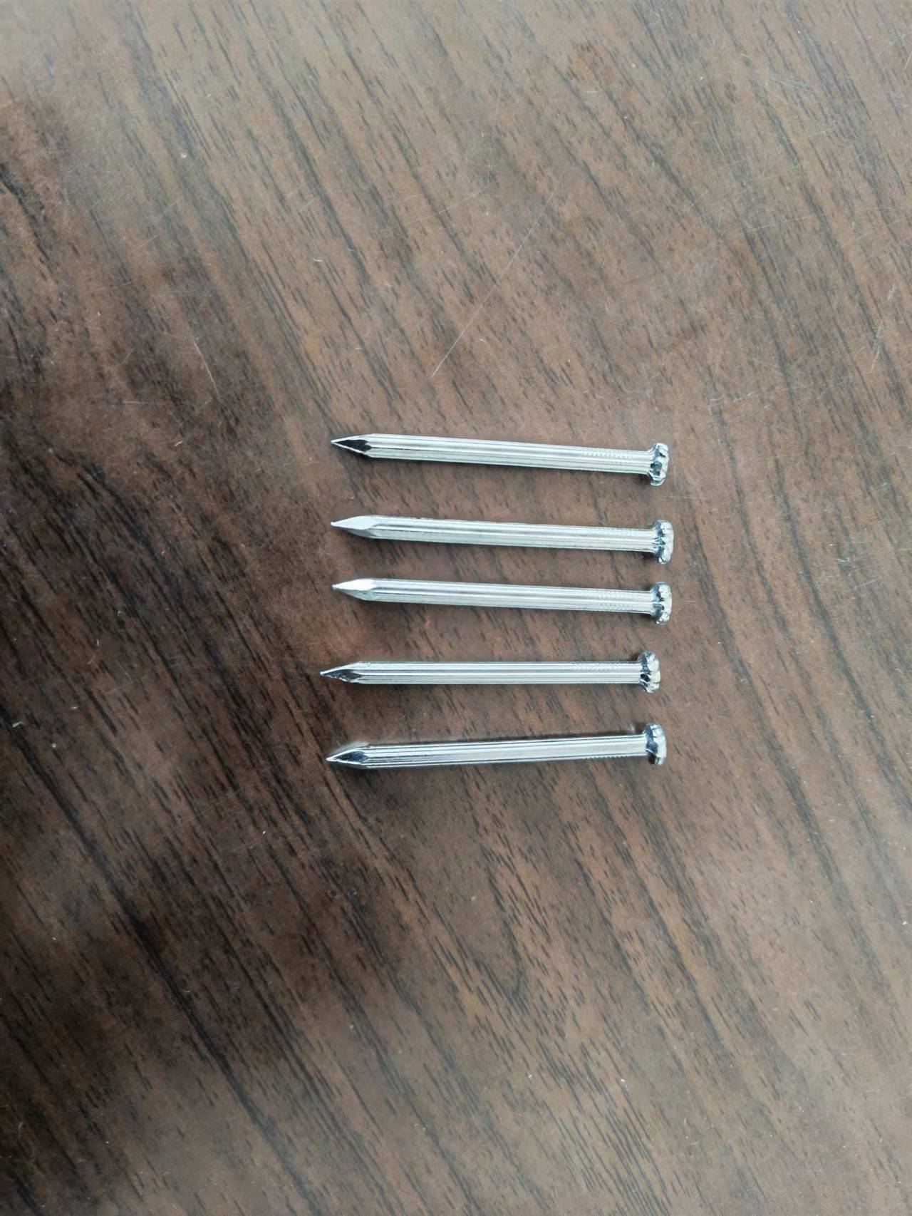 Cement and steel nails, helixed steel nails, slashed cement nails, electroplated zinc mud nails, dent concrete steel.