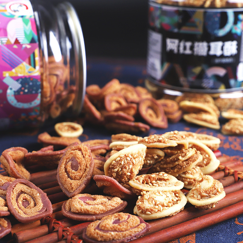 330g vòng hoa tai đỏ cho những bữa ăn nhẹ lỗi thời.