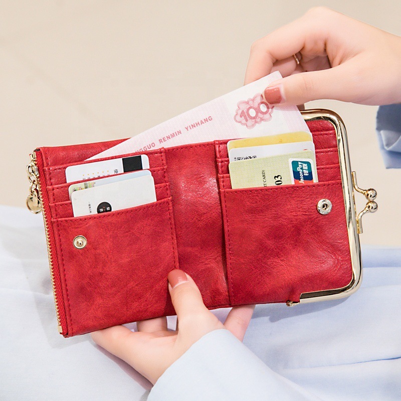 Myyin 2022 new body-dressed purse lady fashion lady's wallet short of cash card and leather.