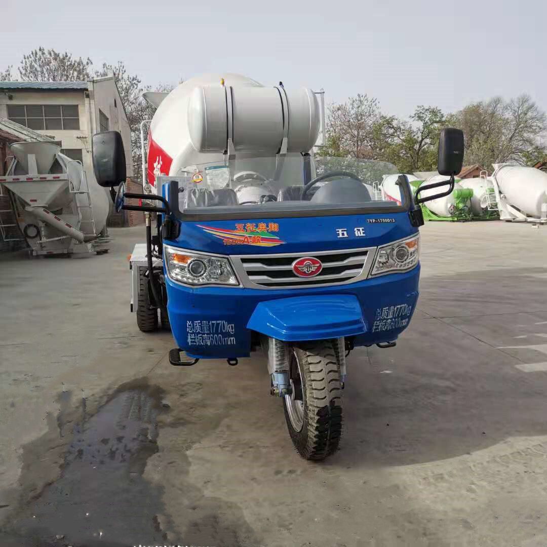 Small concrete mixer transporter, 5-wheeled cement tankers, rural mine-limited high-wide range