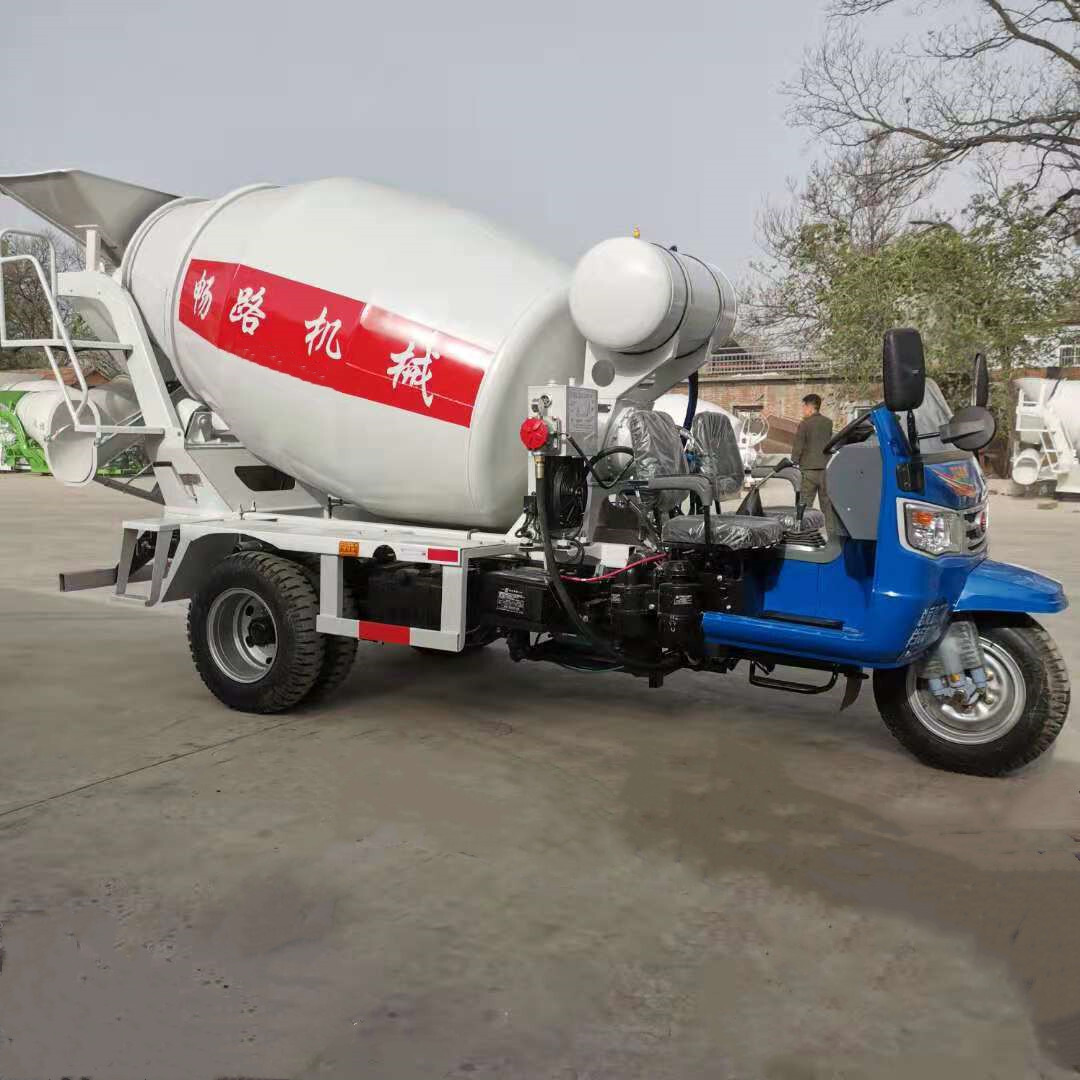 Small concrete mixer transporter, 5-wheeled cement tankers, rural mine-limited high-wide range