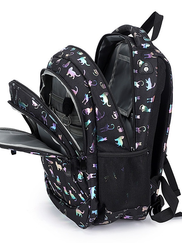 The new Korean version of a lightweight, large-capacity double-shoulder backpack stream is full of outdoor backpacks.