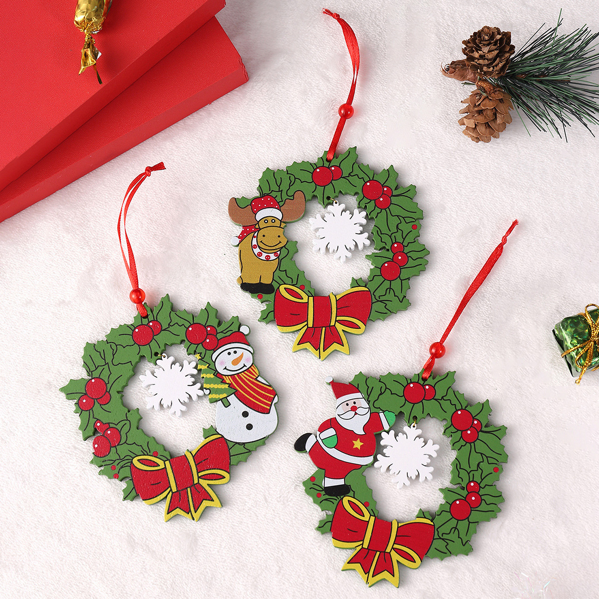 Christmas Decoration Wood Creative Flower Ring, Christmas Tree Decoration Snowman, Santa Claus.