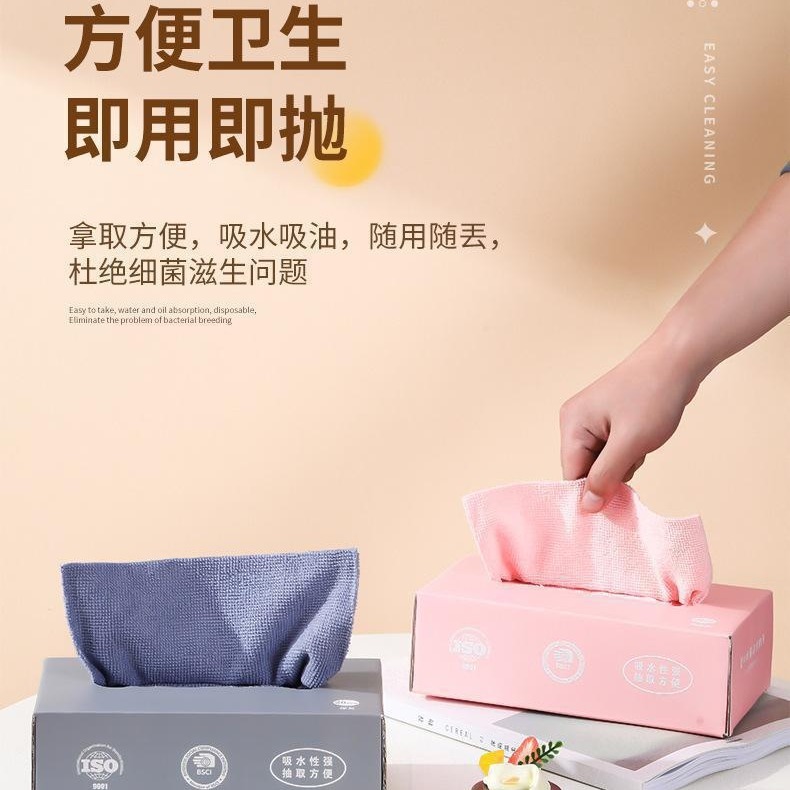 Cạo giẻ với một nhà bếp dày, khô và ẩm để rửa giẻ không có tóc hoặc dầu