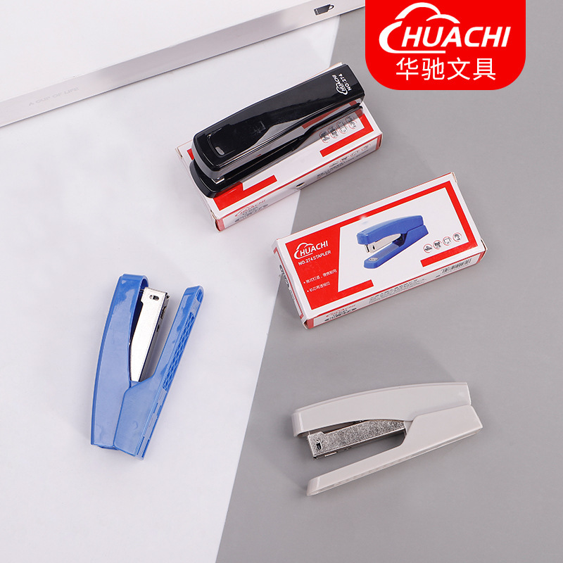 The factory's wholesale school for students, multi-color multi-specifier, standard stapler, portable stapler.