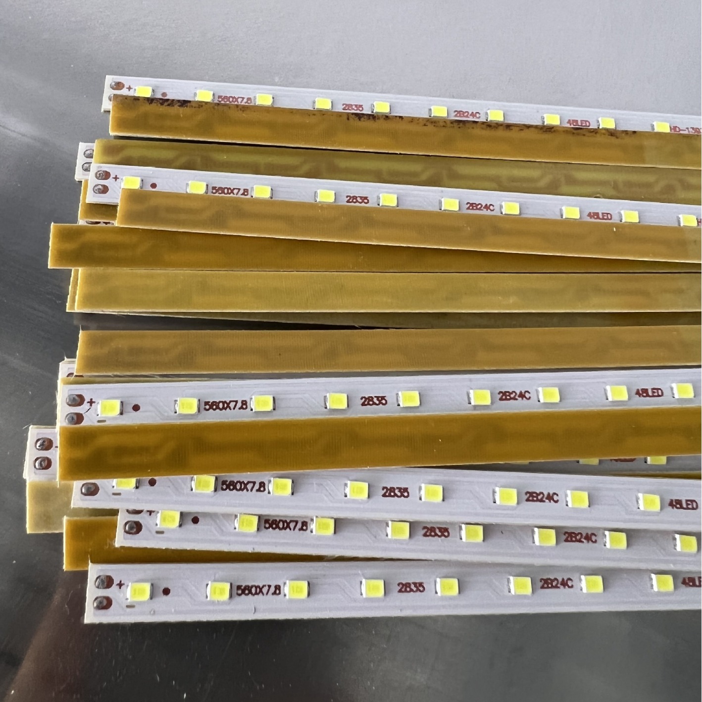 Daylight source plate 7.8 wide led sticker 2835 light beam T5T8 daylight daylight luminous circuit board