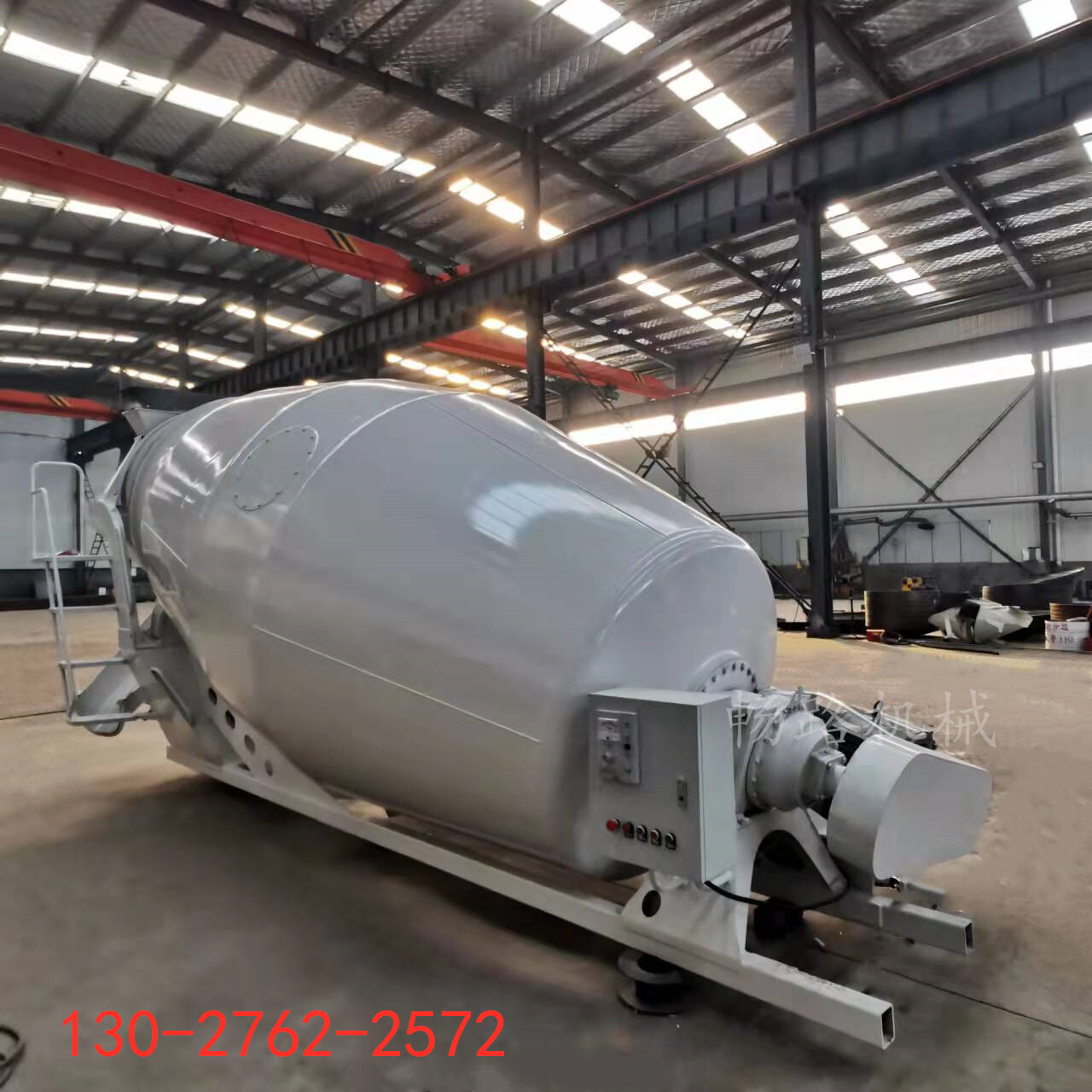 Delivery of live supplies for small cement slurry holding tanks for 0.5-10 concrete mixers