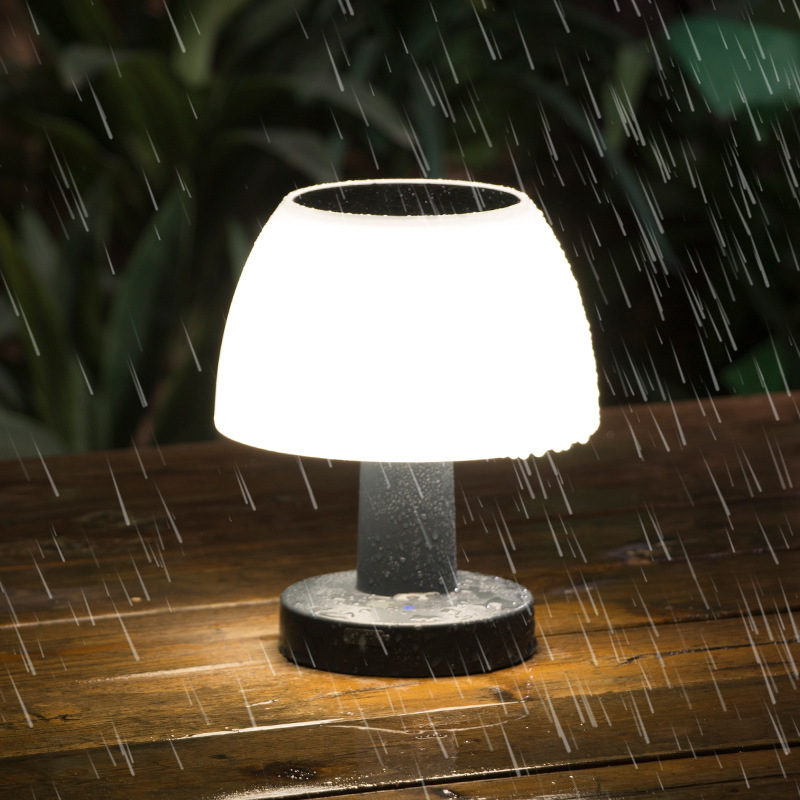 The outdoor bar, the atmosphere, the solar nightlight, the bedside gift charged the table-top solar lamp.