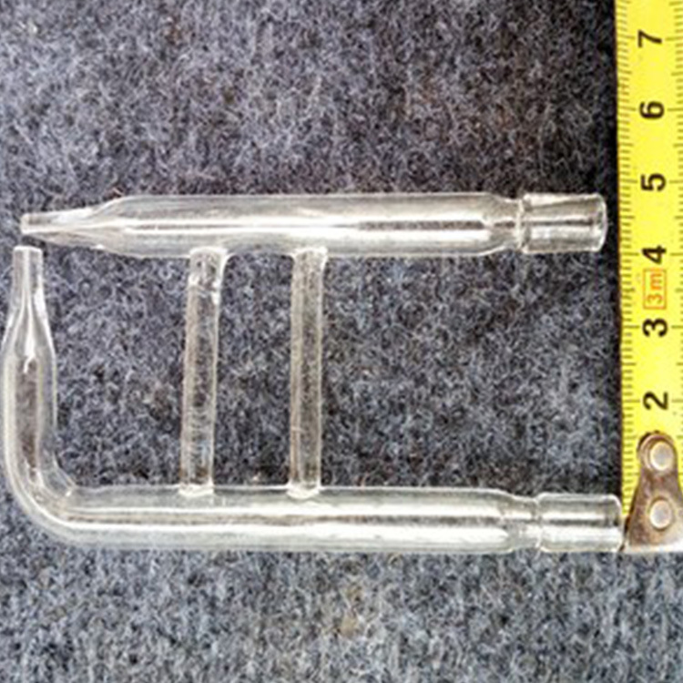 A glass nozzle nozzle for the salt test box.