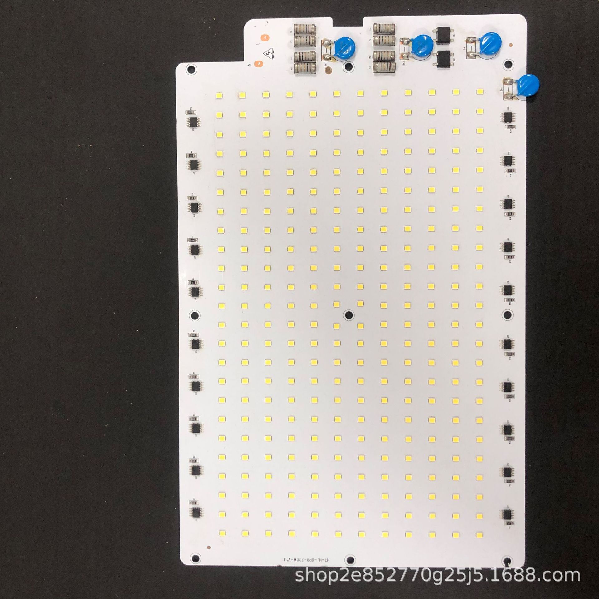 A light-free, 220v light bulb, a small apple light plate of 200w100w50w20w with a full linear light source