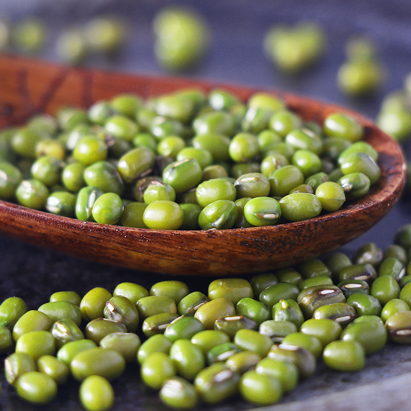 The green beans produce a summer porridge and make a small bag of sandy grains.