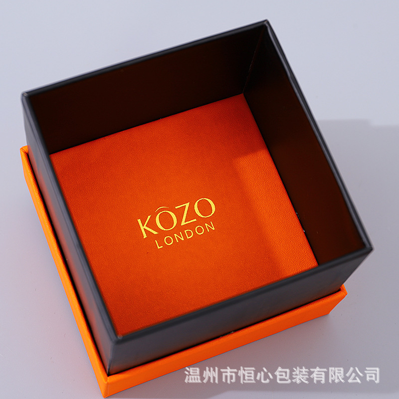 The manufacturer customises the collection of wristwatch card box extra packagings to show the wholesales