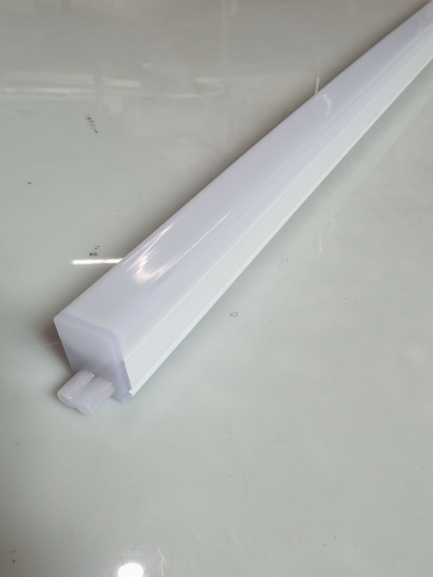 Plant supply T5PC/PVC integrated support lamp 1.2M 16W export quality