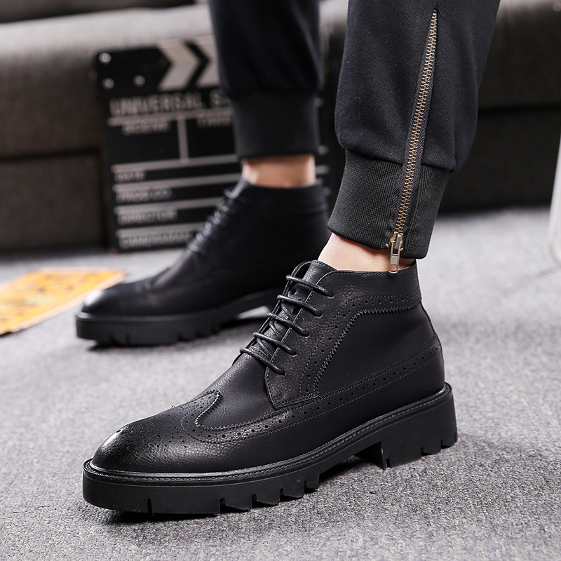A man's new Young-fung Business Recreational Boots and Korean Tide Boots and Boots.