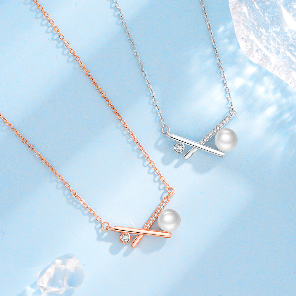 S925 pure silver transforms pearl necklaces into high-intensity neck chain designs.