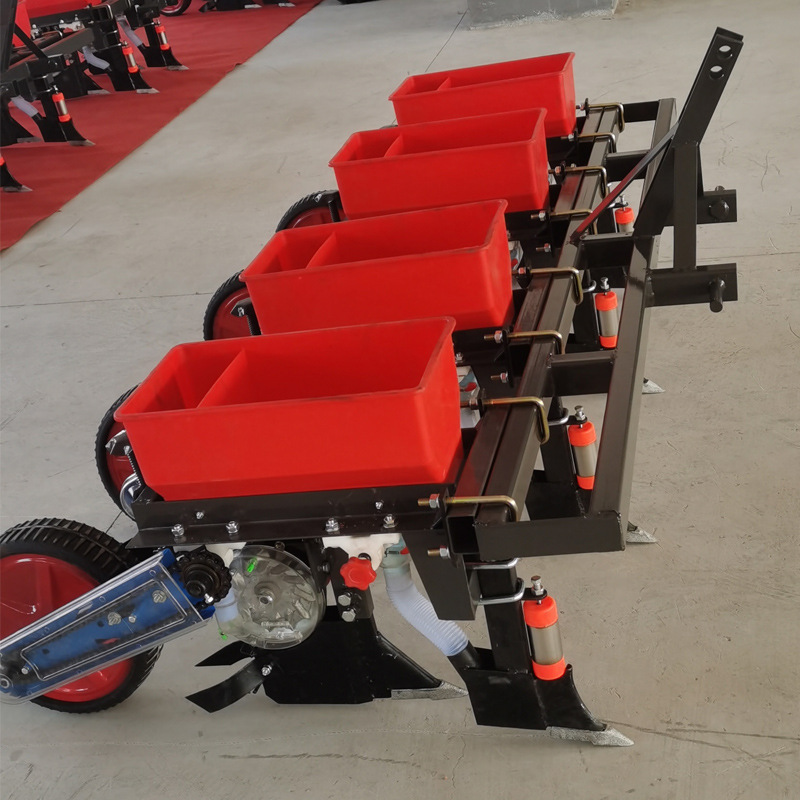 A new soybean fertilizing machine with a four-wheeler microcroper.