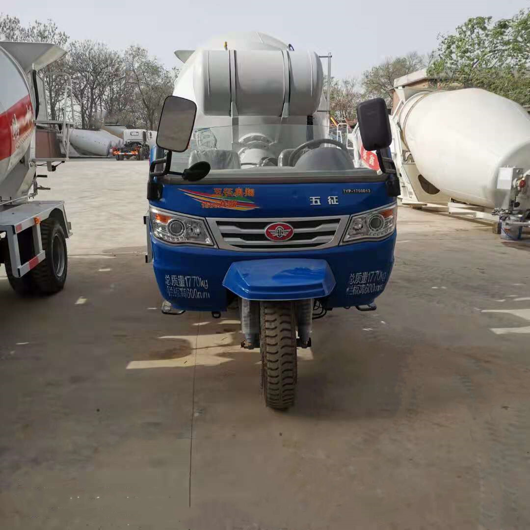 Small concrete mixer transporter, 5-wheeled cement tankers, rural mine-limited high-wide range