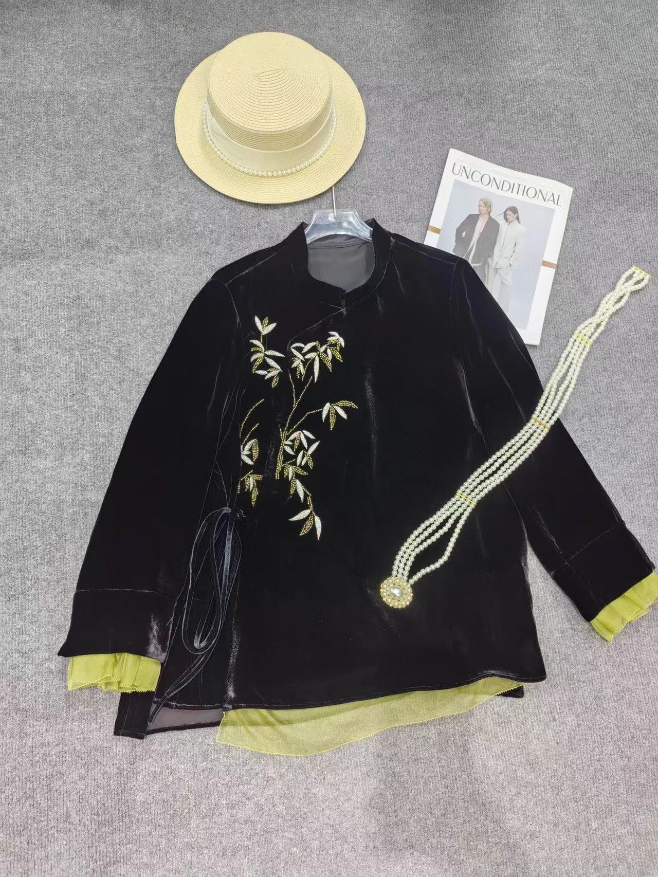 No refund, no change! Easy, thin, velvet velvet embroidered, long-sleeved, new Chinese wind top.