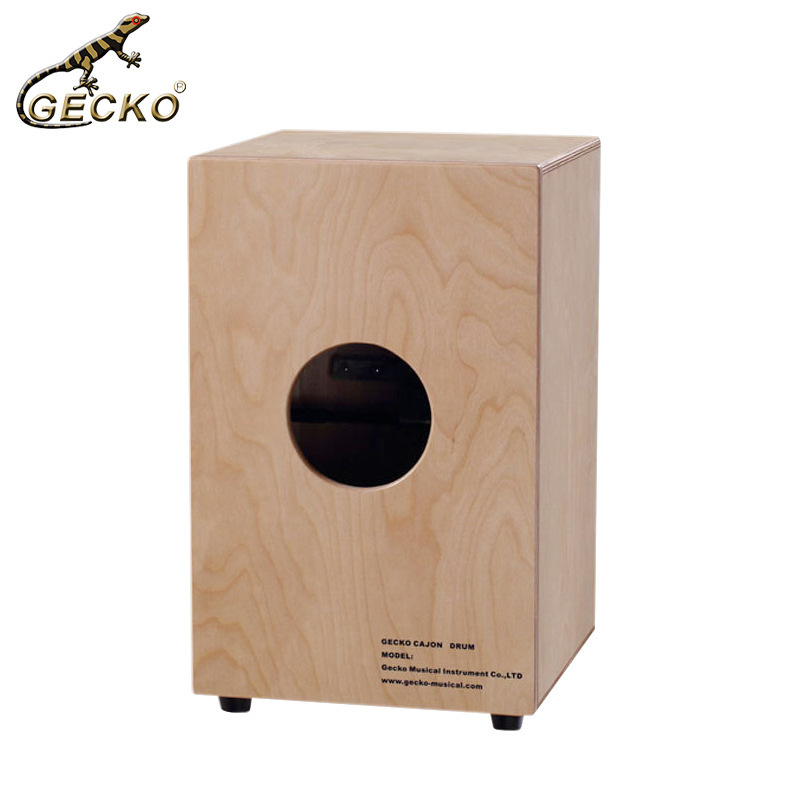 The GECKO gecko drumbox drummer plays the CAJON drum African drum-fighting instrument