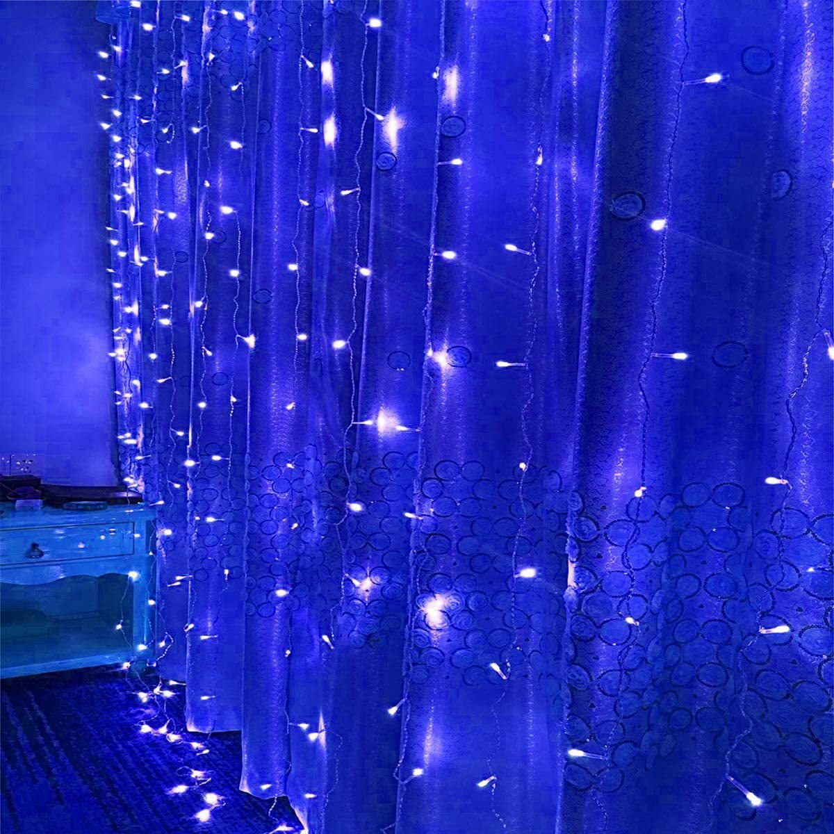 The Amazon American 2x2 m indoor airline, 200 LED low-pressure drapes, decorating colour lights.