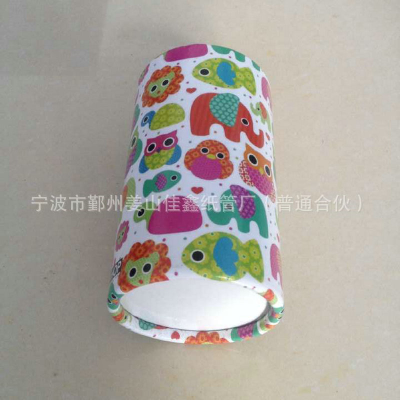 Trống giấy màu, hàng hóa, bìa các tông tròn, hộp giấy, hộp quà tặng.