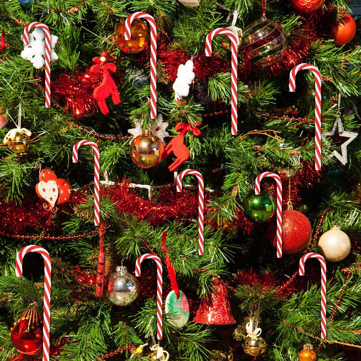 Christmas tree plastic with a decorative decorated crutches for home outdoor parties for Thanksgiving.