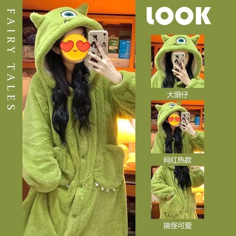Blue Bulls san hô pyjama với một bộ đồ ngủ dày.