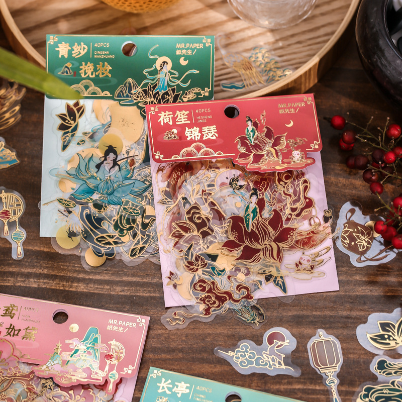 Túi kim loại của ông Paper, chuỗi bán ma túy, 4 mảnh của cuốn sách sáng tạo cũ kĩ, lỗi thời.