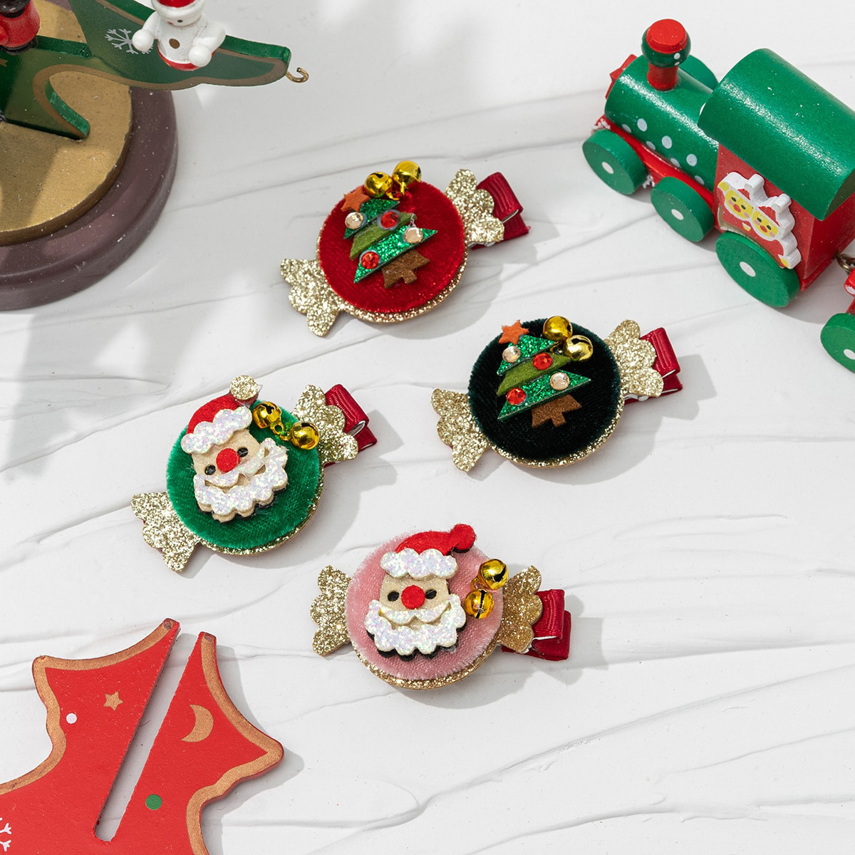 The Christmas sweet, colorful, Santa Claus Christmas tree festivities.