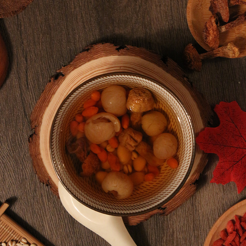 Guangdong's whole family is feeding four seasons of soup.