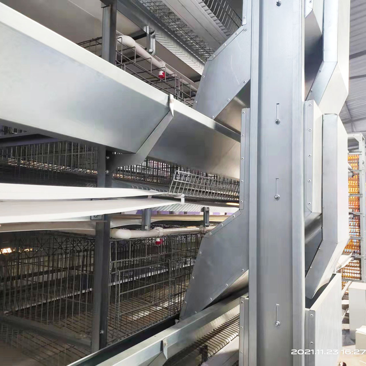 Full automatic chicken-keeping equipment, 3-storey, 4-storey hot-skinned chicken cage.