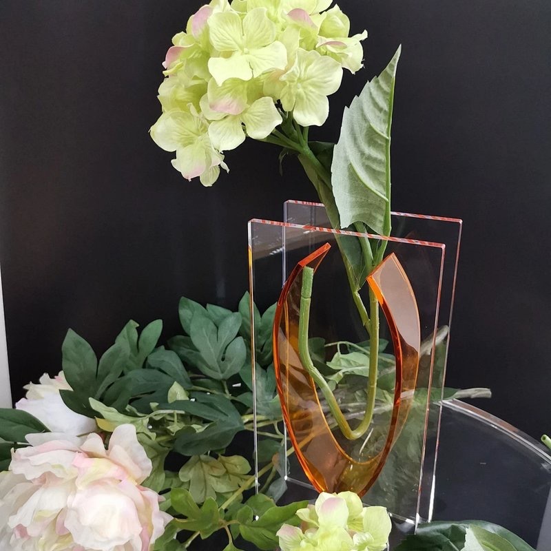 Acrylic vases, transparent art vases, home art decorations, flowers dry vases.