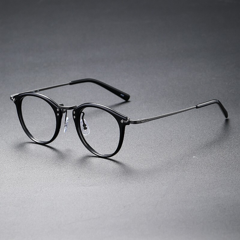 New retrospective frame man with titanium with a close-sighted blue light-proof fashion lens frame.