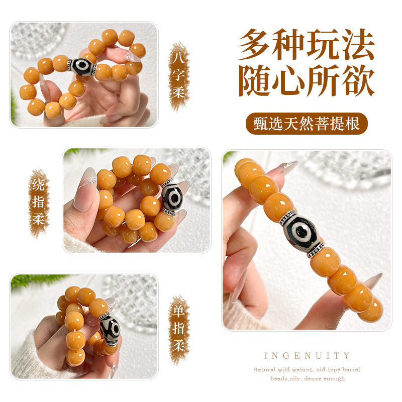 Tất nhiên là làm ô uế bàn tay của Đức Phật trong một vòng tròn đơn lẻ xung quanh bờ sông và vòng tay Phật.