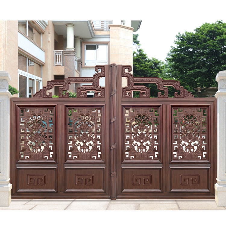 Mở hợp kim nhôm trong vườn của ngôi nhà ở vùng quê của cổng buồng điện Châu Âu.