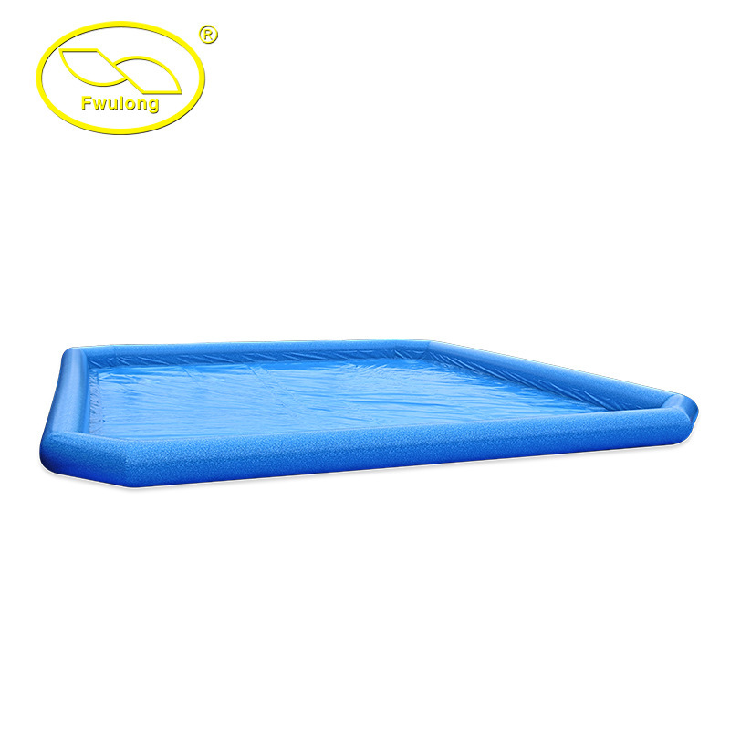 Hồ nước bơm phồng siêu lớn 120 mét vuông.