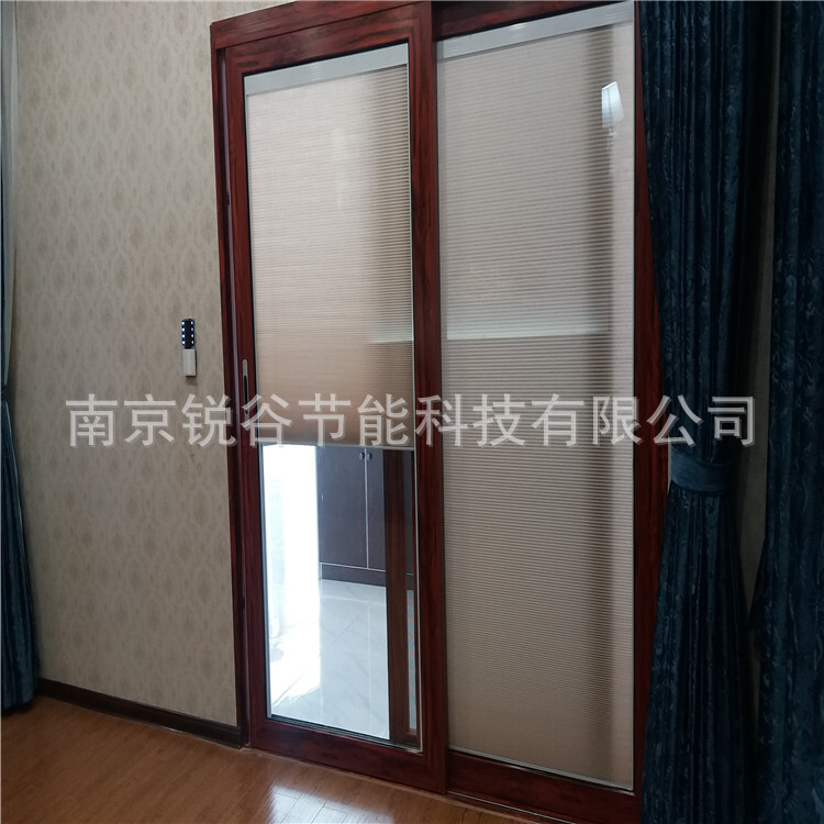 RGDK01 hoàn toàn bao phủ tấm màn tổ lúa mì.