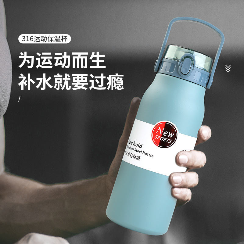 316 thép không gỉ ấm hơn và nước lạnh chảy ra khỏi nhà với khả năng nâng cốc.